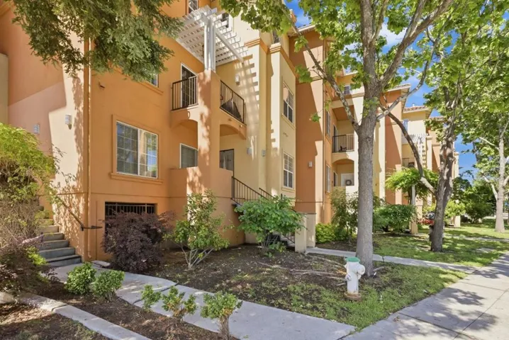 418 E Evelyn Avenue 202, Sunnyvale, California 94086