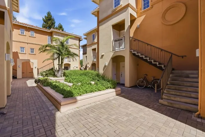 418 E Evelyn Avenue 202, Sunnyvale, California 94086