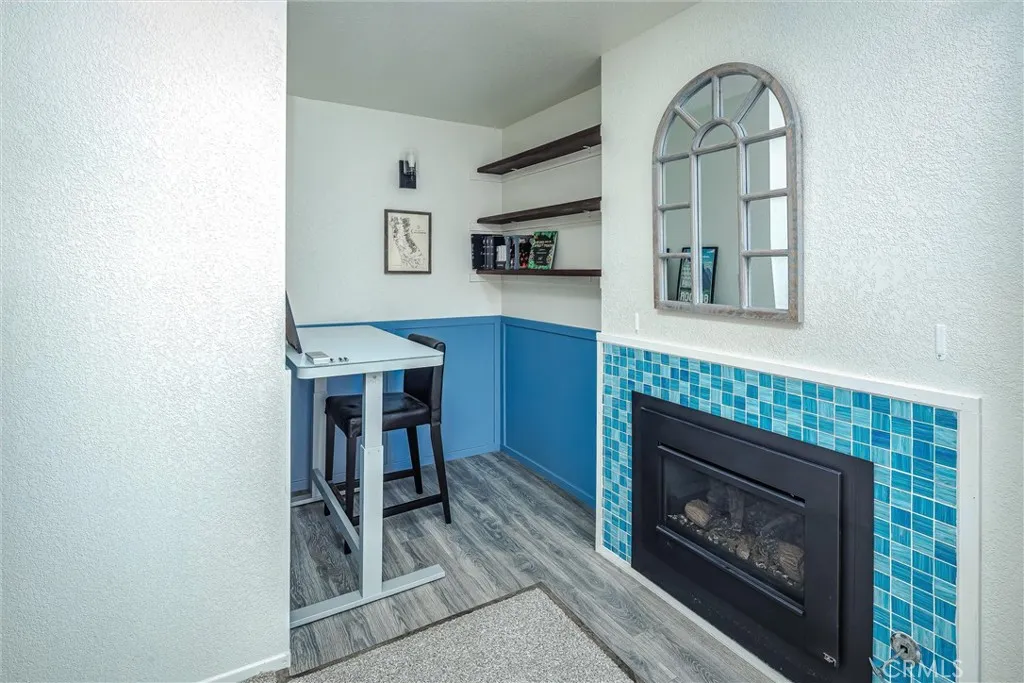 Nook area-Fireplace