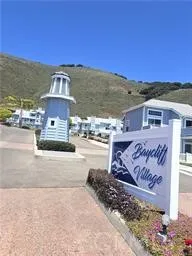 Entrance to Baycliff Village