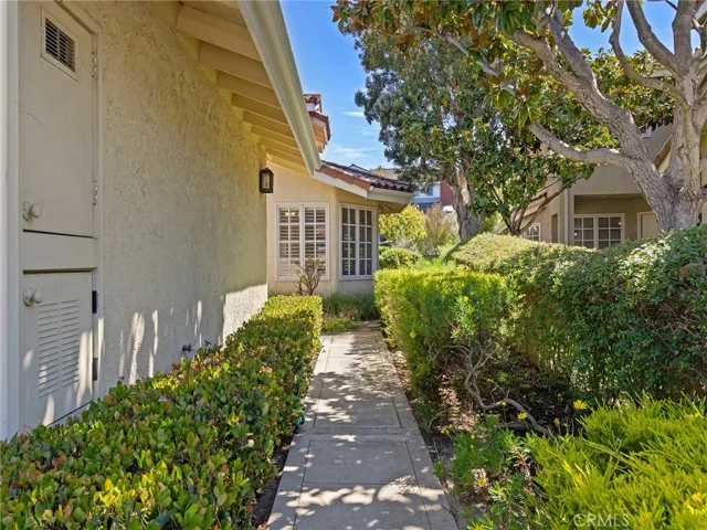 16 Sausalito W, Manhattan Beach, California 90266