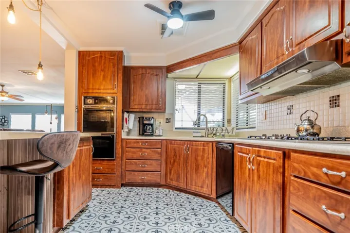 38325 Via Ventoso, Murrieta, California 92563
