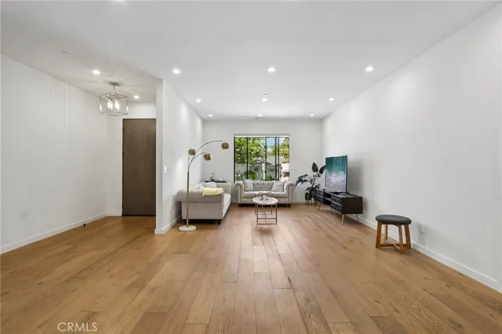 17812 Bromley Court, Encino, California 91316