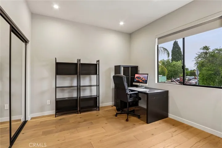 17812 Bromley Court, Encino, California 91316