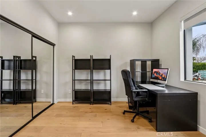 17812 Bromley Court, Encino, California 91316