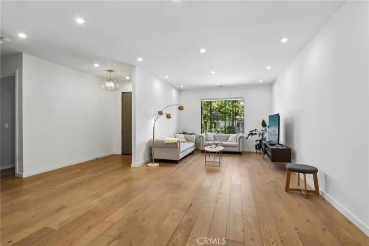 17812 Bromley Court, Encino, California 91316