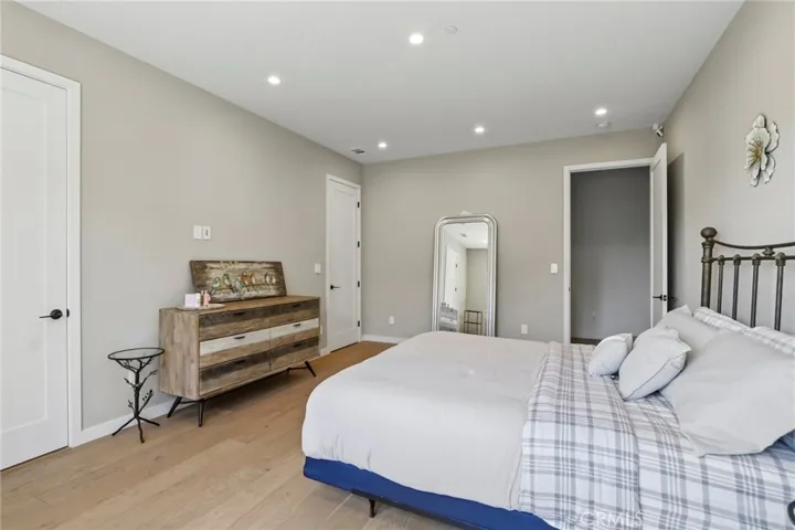 17812 Bromley Court, Encino, California 91316
