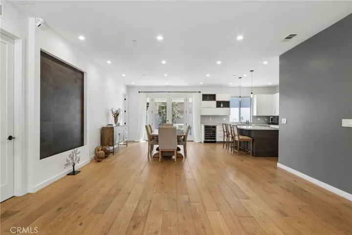 17812 Bromley Court, Encino, California 91316