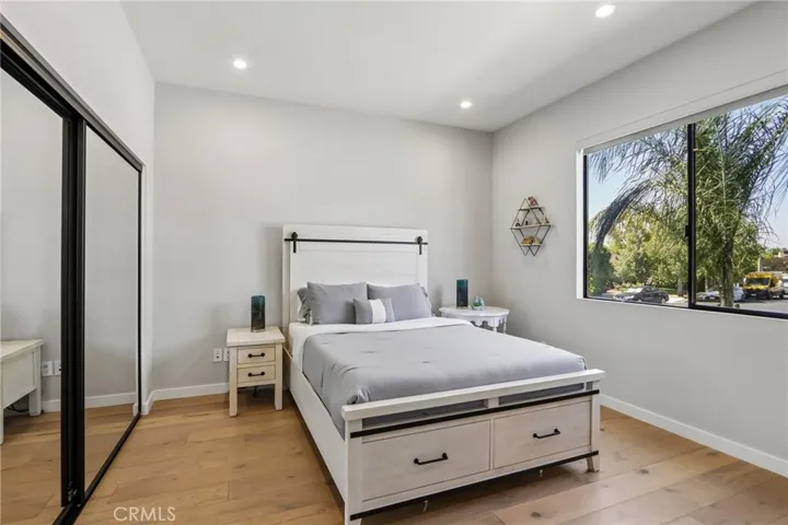 17812 Bromley Court, Encino, California 91316