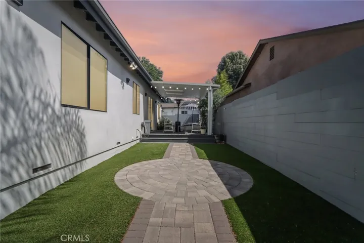 17812 Bromley Court, Encino, California 91316
