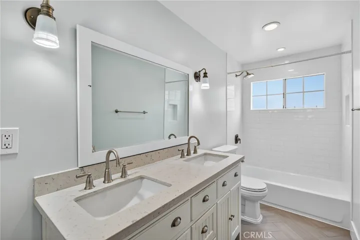 Rear Residence - Bathroom 2