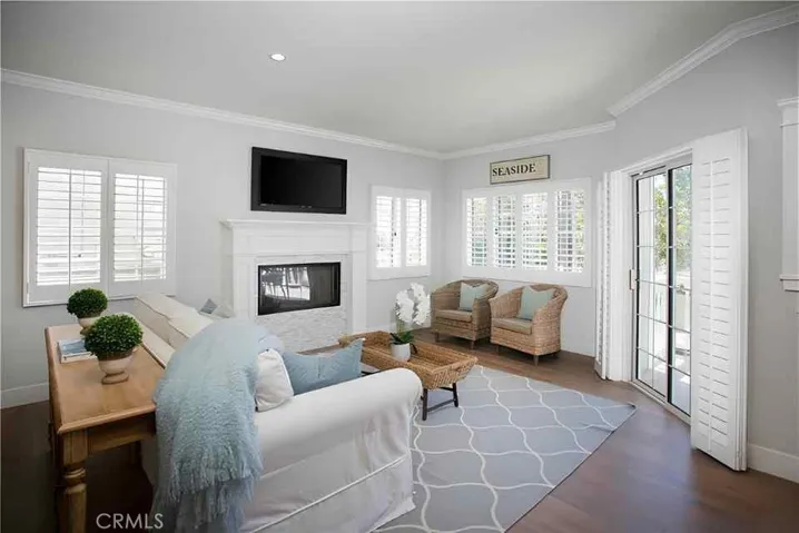 Front Residence - Living Room