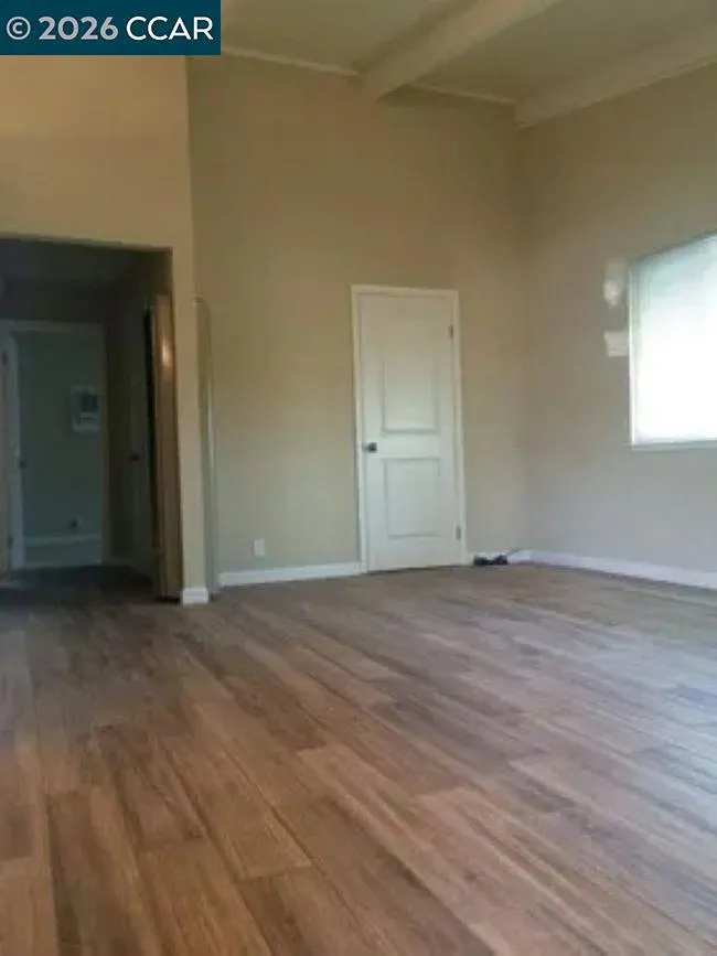 Entrance / Front Room