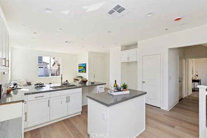 1996 Nathan Lane, San Jacinto, California 92582