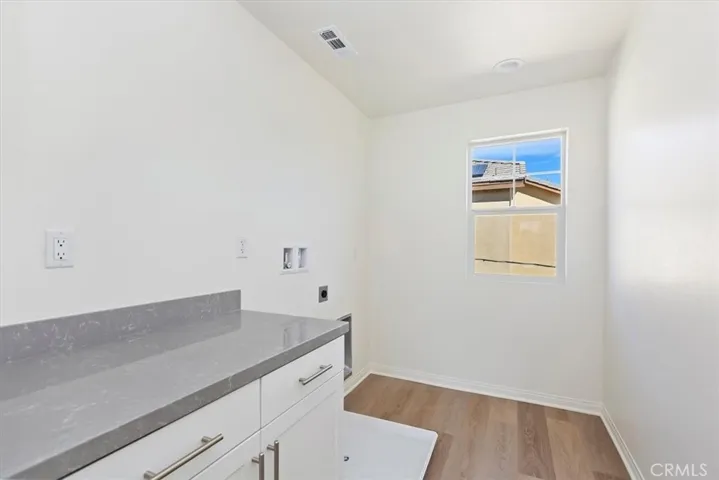 1996 Nathan Lane, San Jacinto, California 92582