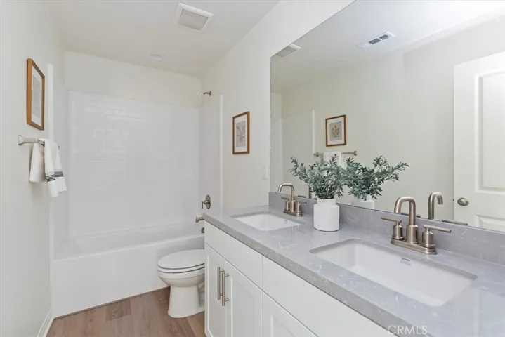 1996 Nathan Lane, San Jacinto, California 92582