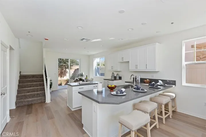 1996 Nathan Lane, San Jacinto, California 92582