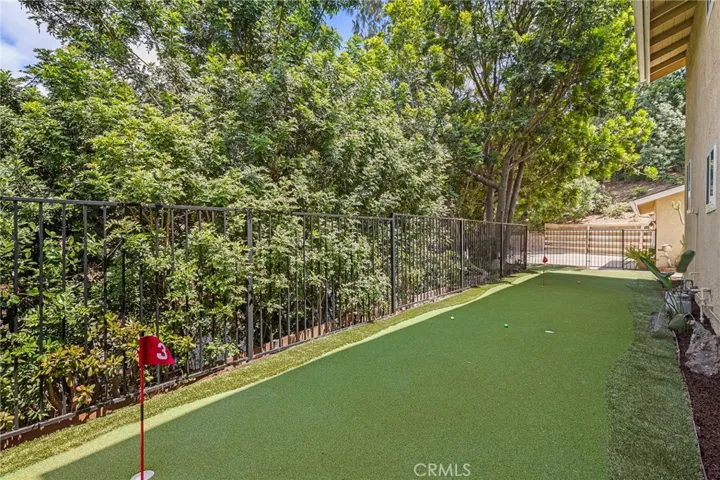 Putting green