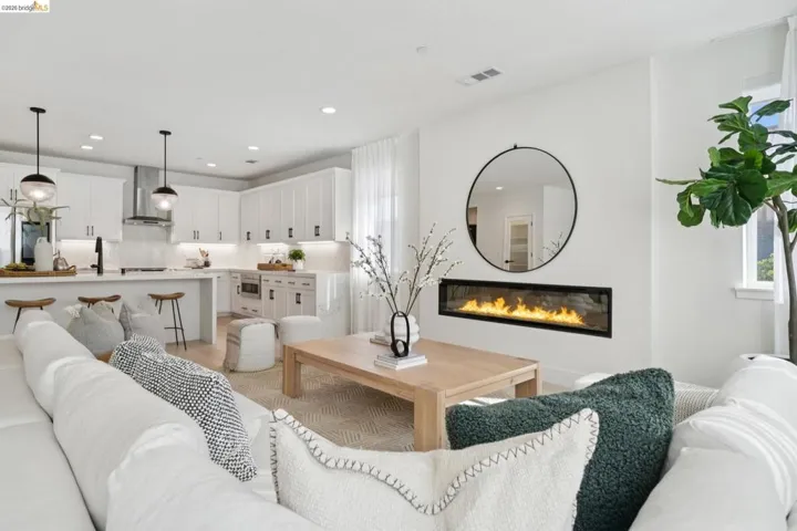 5549 Promontory Way, Antioch, California 94531