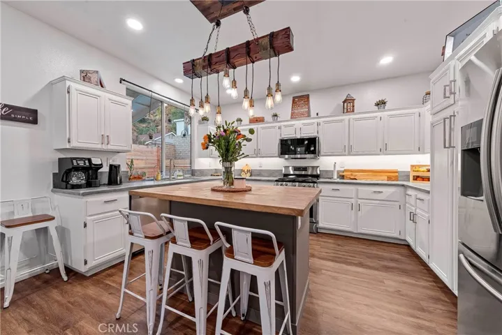 Kitchen/island​​‌​​​​‌​​‌‌​​‌​​​‌‌​​​‌​​‌‌​​‌‌​​‌‌​​​​ bar