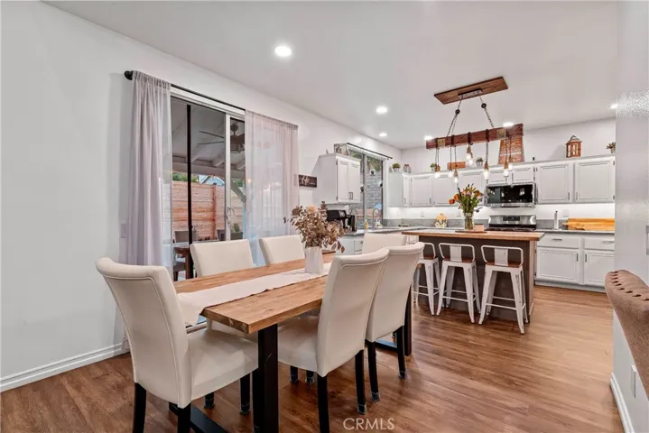 Dining/kitchen