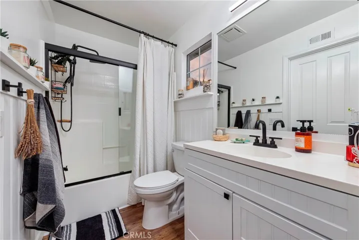 Hollywood Jack & Jill Bath