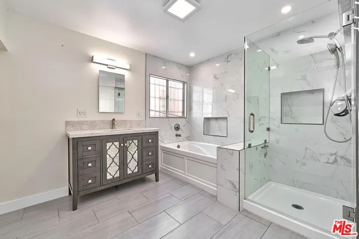 2619 Raymond Avenue, Los Angeles, California 90007