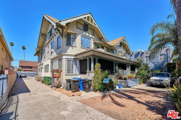 2619 Raymond Avenue, Los Angeles, California 90007