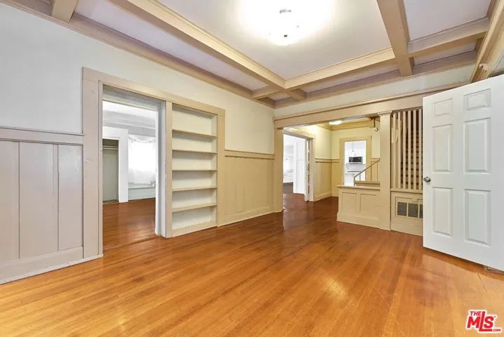 2619 Raymond Avenue, Los Angeles, California 90007