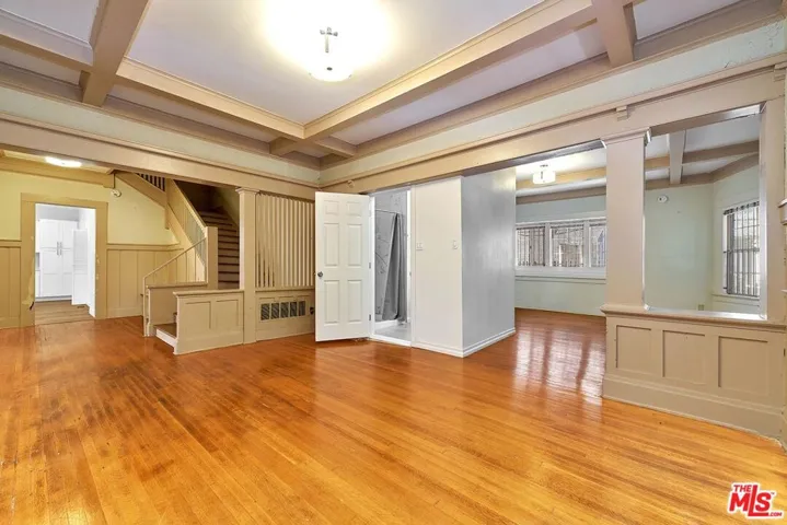 2619 Raymond Avenue, Los Angeles, California 90007