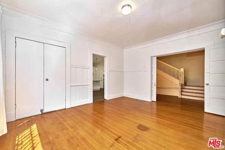 2619 Raymond Avenue, Los Angeles, California 90007