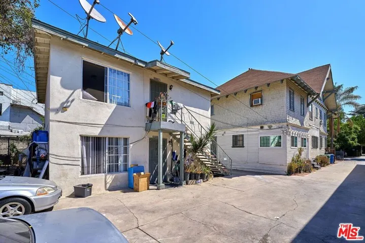 2619 Raymond Avenue, Los Angeles, California 90007
