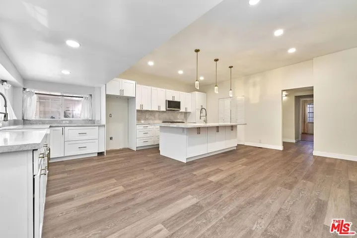 2619 Raymond Avenue, Los Angeles, California 90007