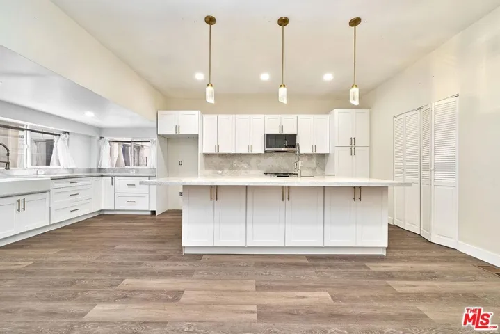 2619 Raymond Avenue, Los Angeles, California 90007