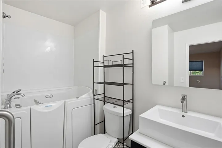 Bathroom #2 En-Suite