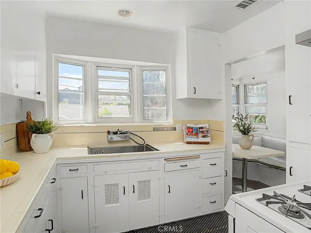 443 Loma Vista Street, El Segundo, California 90245