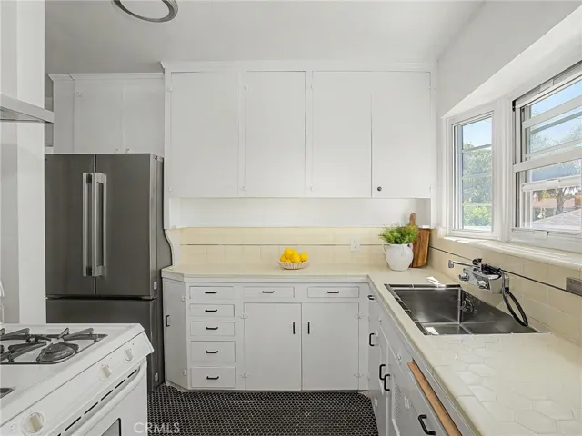 443 Loma Vista Street, El Segundo, California 90245