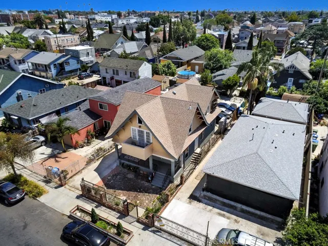 708 W 40th, Los Angeles, California 90037