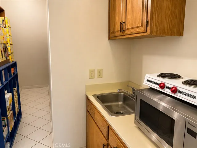 There is a kitchetten and full bathroom downstairs