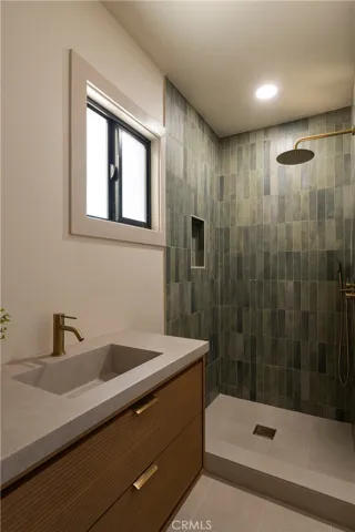 6829 E Parapet, Long Beach, California 90808