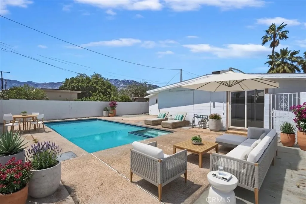 Backyard  virtually staged