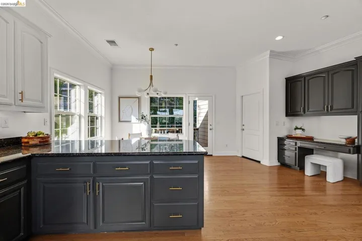 6203 Westwood Way, Oakland, California 94611
