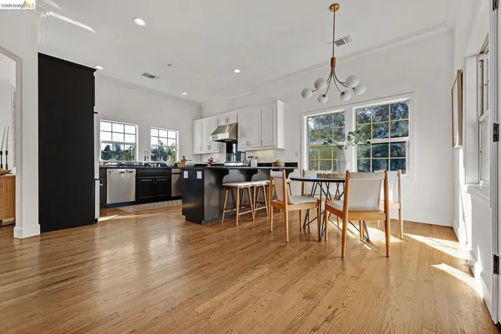 6203 Westwood Way, Oakland, California 94611