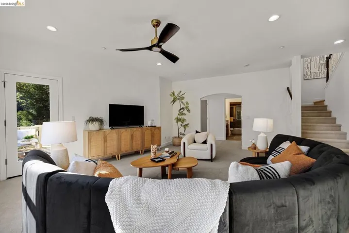 6203 Westwood Way, Oakland, California 94611