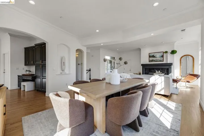 6203 Westwood Way, Oakland, California 94611