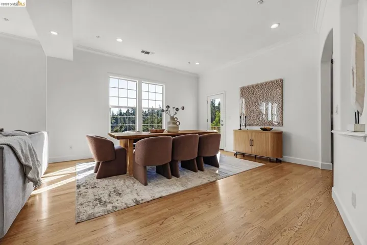 6203 Westwood Way, Oakland, California 94611