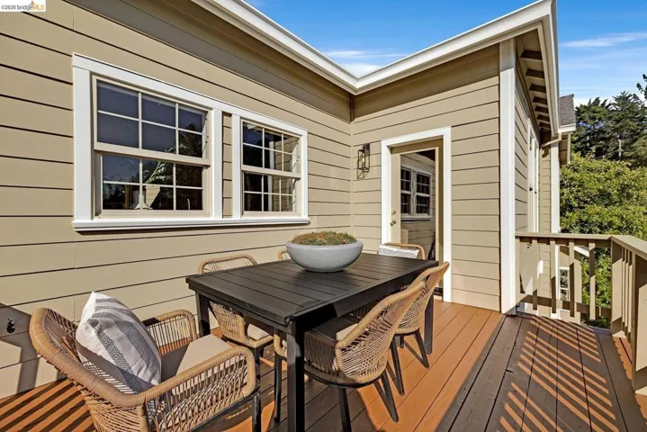 6203 Westwood Way, Oakland, California 94611