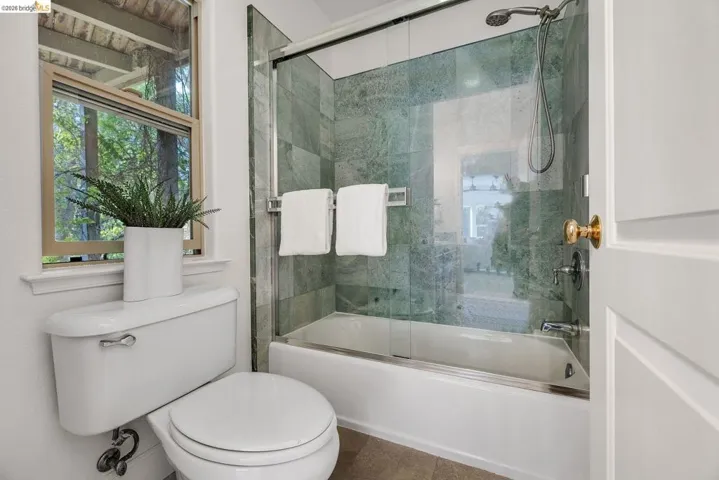 6203 Westwood Way, Oakland, California 94611