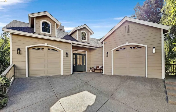 6203 Westwood Way, Oakland, California 94611