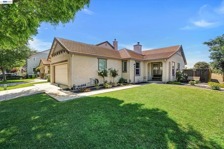 1021 Kennedy Pl, Tracy, California 95377